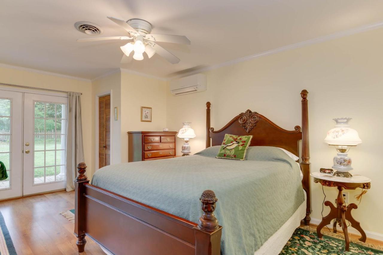 King Suite with Garden View