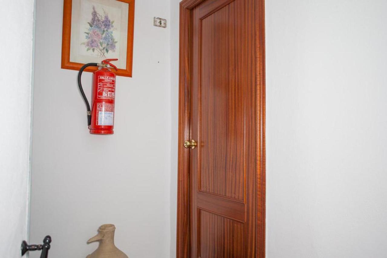 Tweepersoonskamer met Gedeelde Badkamer