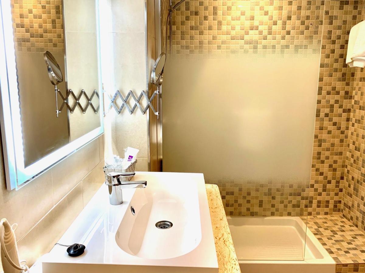 Standard Double or Twin Room,998851110:JPEG