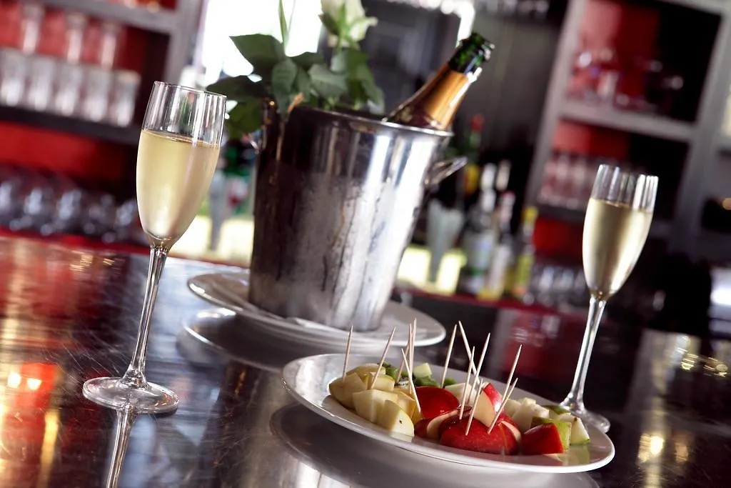 Boutique Hotel La Renaissance - Adults Only-1