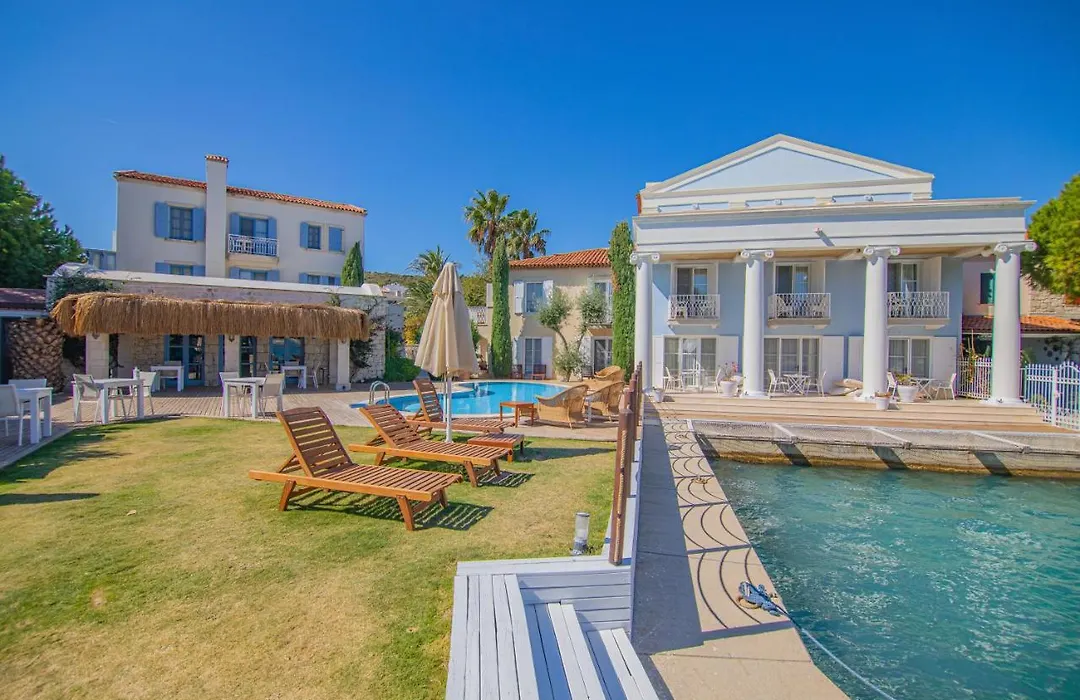 Port Alacati Hotel-1
