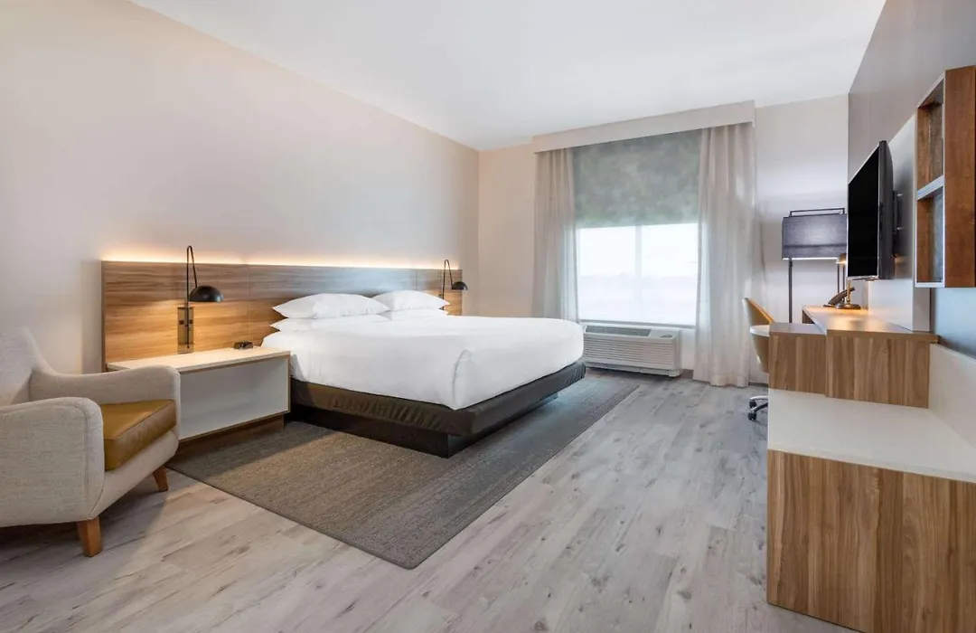 Wyndham Garden Orlando Airport - Free Airport Shuttle - Park N' Fly Available-1