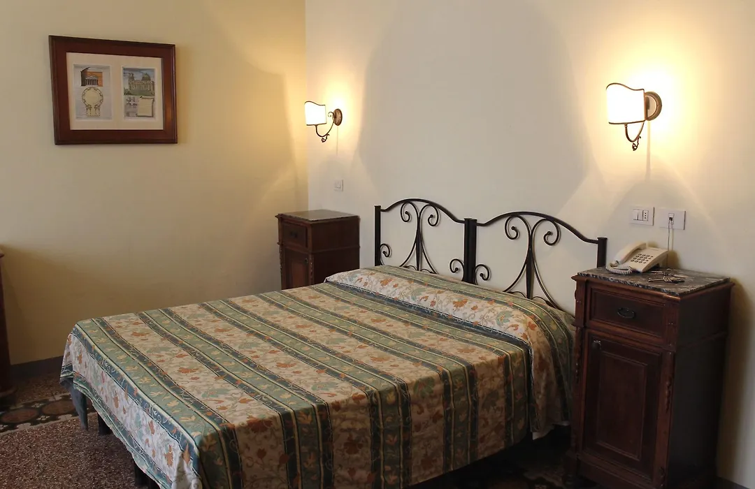 Hotel Scoti-1