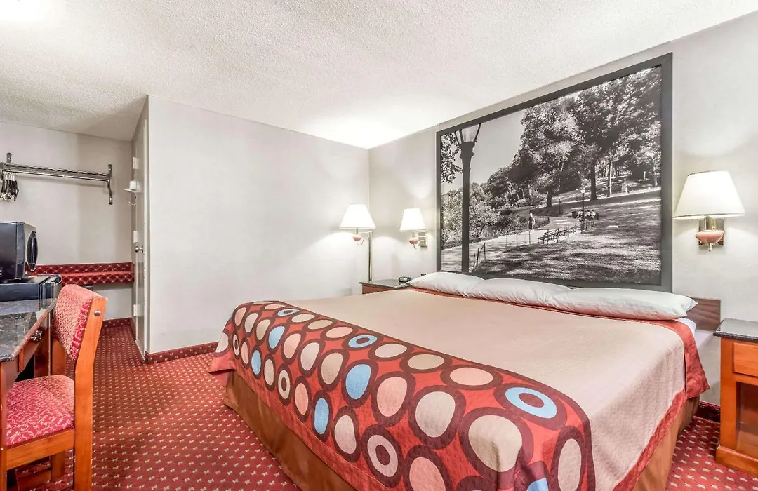 Super 8 By Wyndham North Bergen Nj/Nyc Area-1