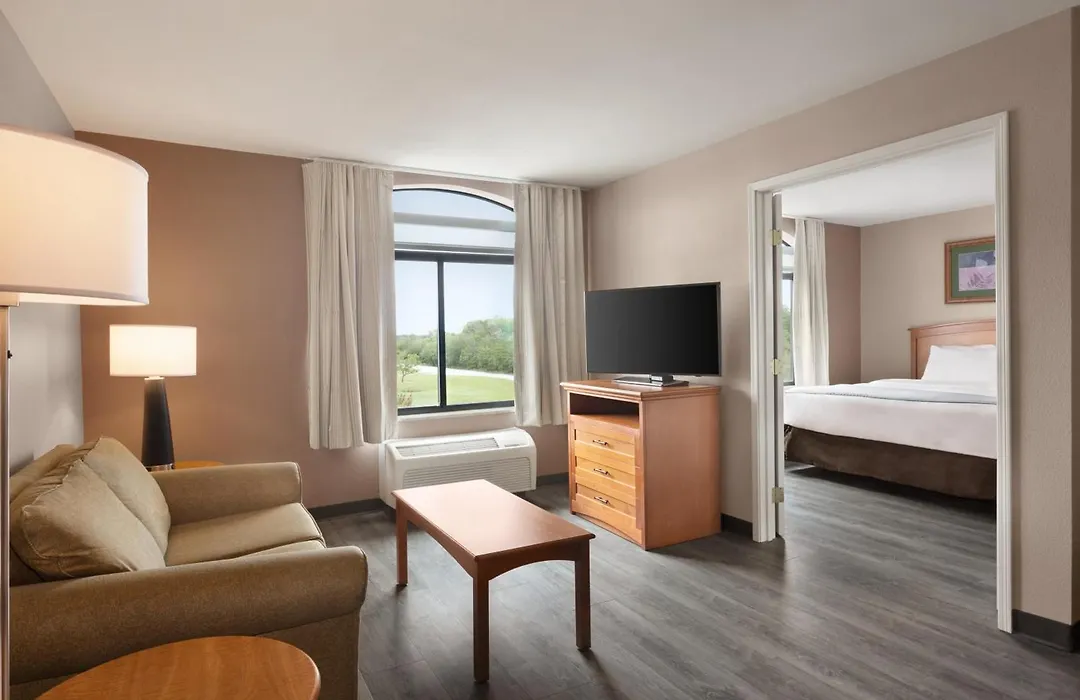 Wingate By Wyndham Bentonville-1