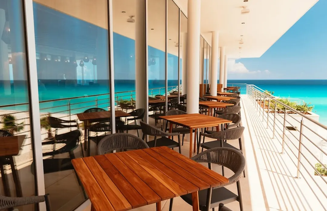 Emporio Cancun-1
