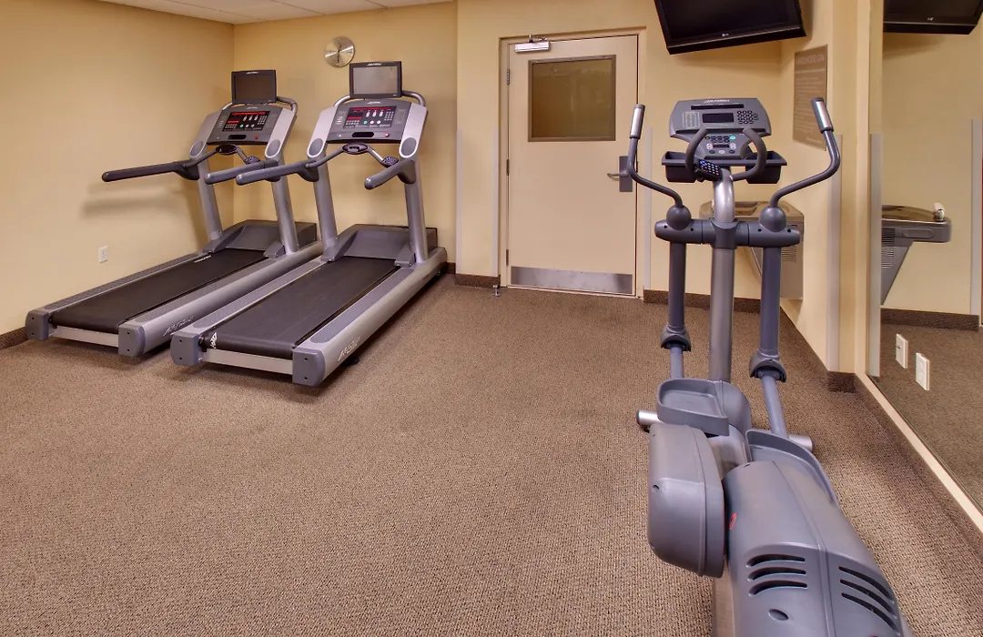 Candlewood Suites Omaha Airport-1