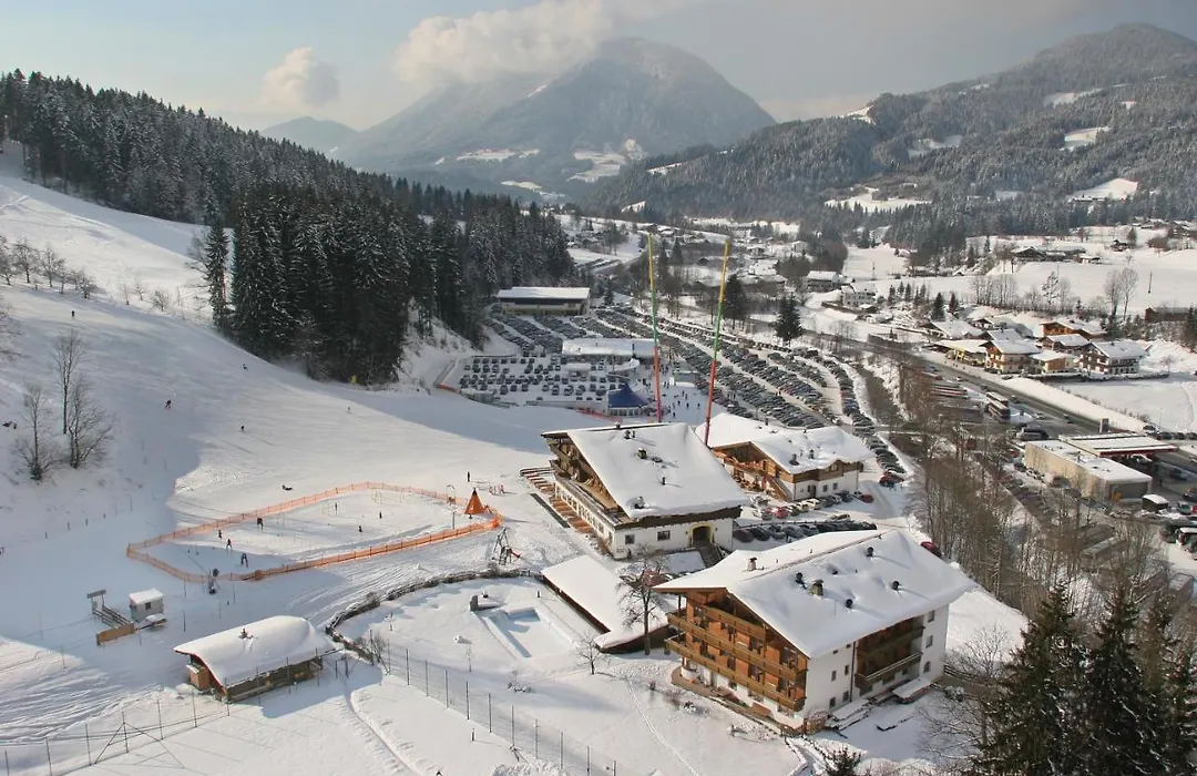 Der Waldhof-1