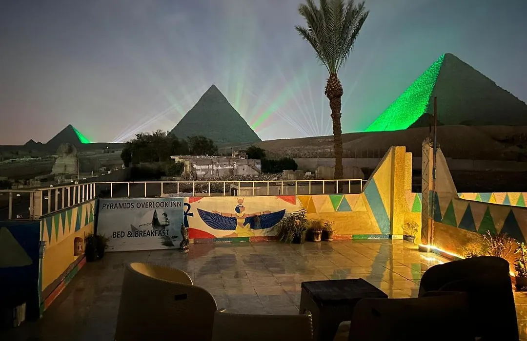 Pyramids Overlook Inn-1