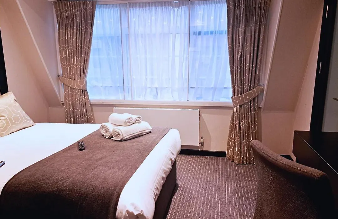 Great St Helen Hotel-1