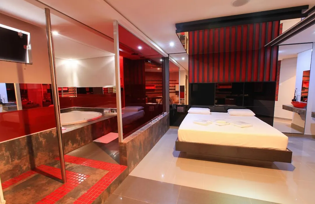 Frenesi Motel Rondon-1