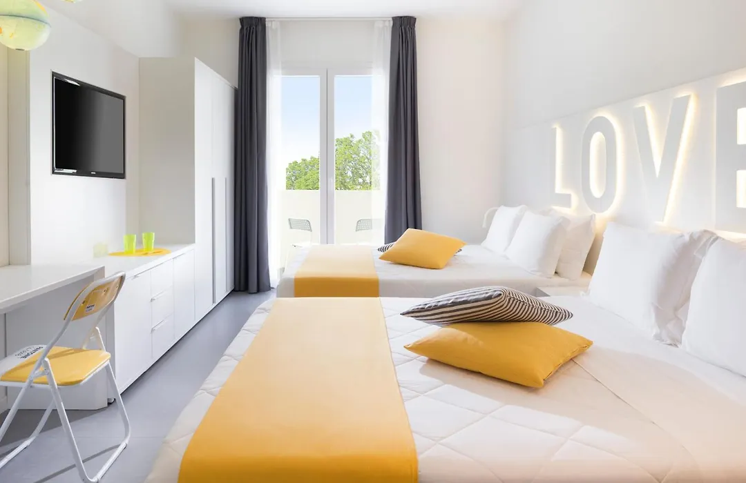 Love Boat Hotel - Smart & Glamour-1