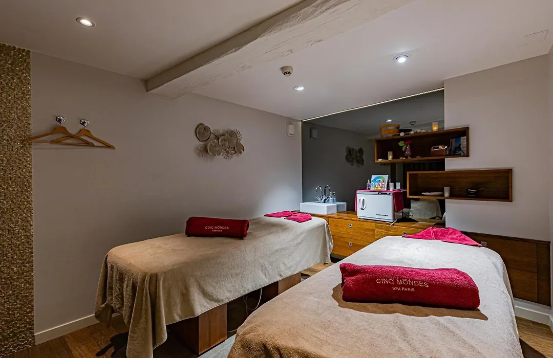 Logis Hostellerie des Clos-1