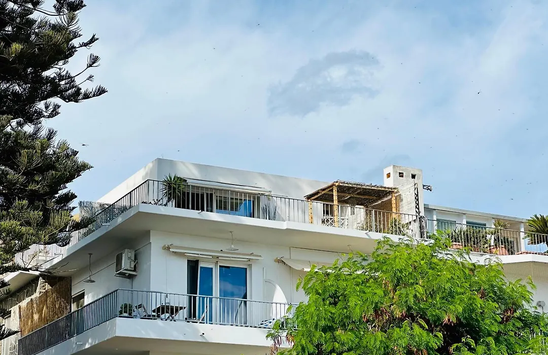 Il Profumo Del Mare Guesthouse-1