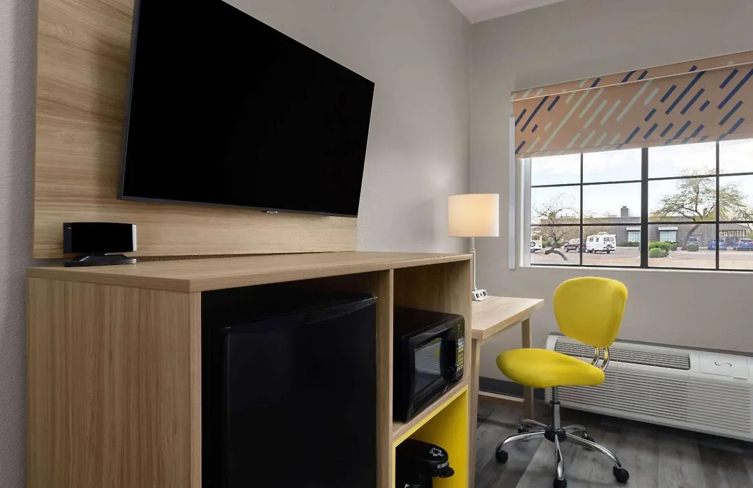 Days Inn & Suites By Wyndham Tucson/Marana-1