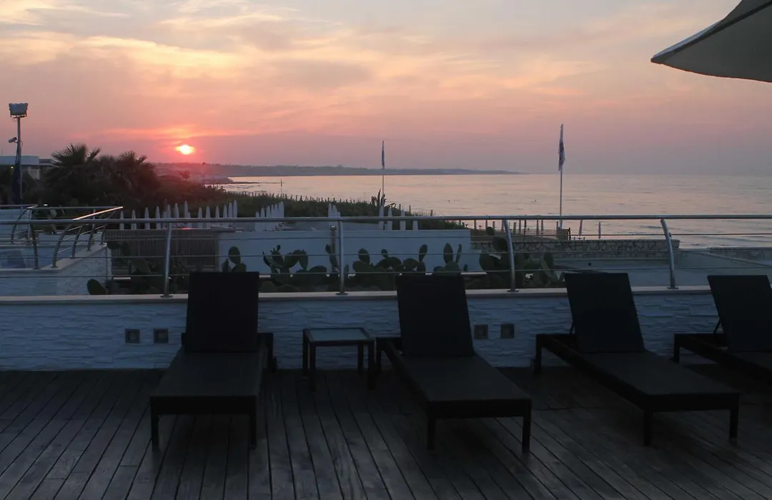 Beauty Beach Villa-1