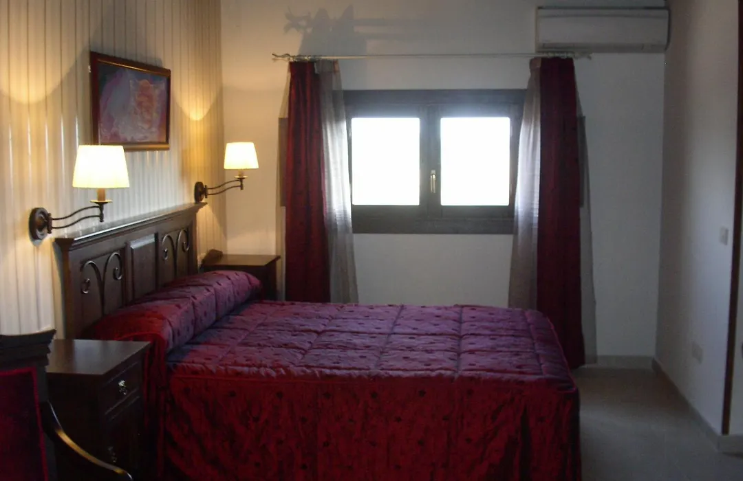 Hotel Encinar Bungalows-Restaurante-1