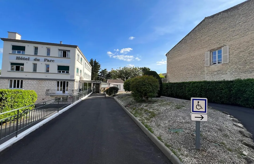 Brit Hotel du Parc Niort-1