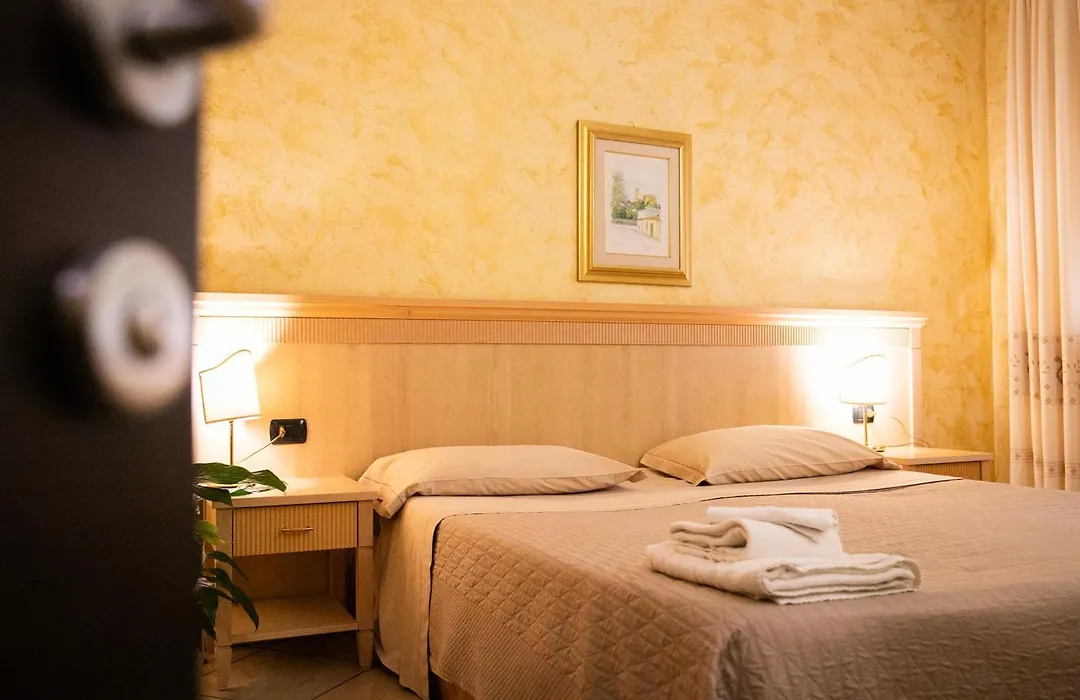 Mannu Hotel-1