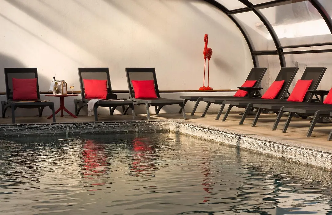 Vila De La Mar & Spa-1