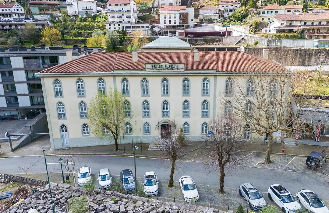 Hotel Apartamentos Geres Ribeiro-1
