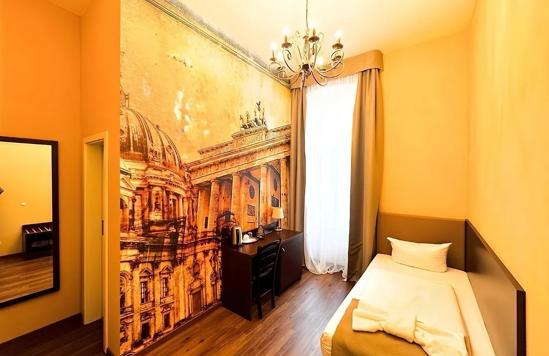 Upper Room Hotel Kurfuerstendamm-1