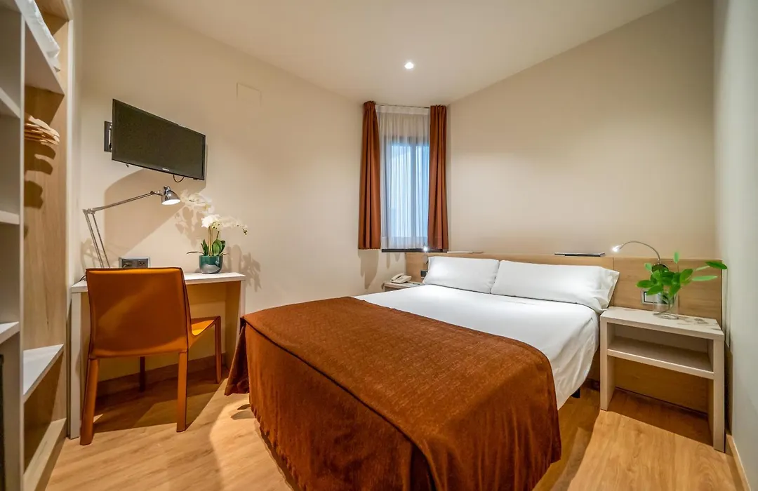 Hotel Glories-1