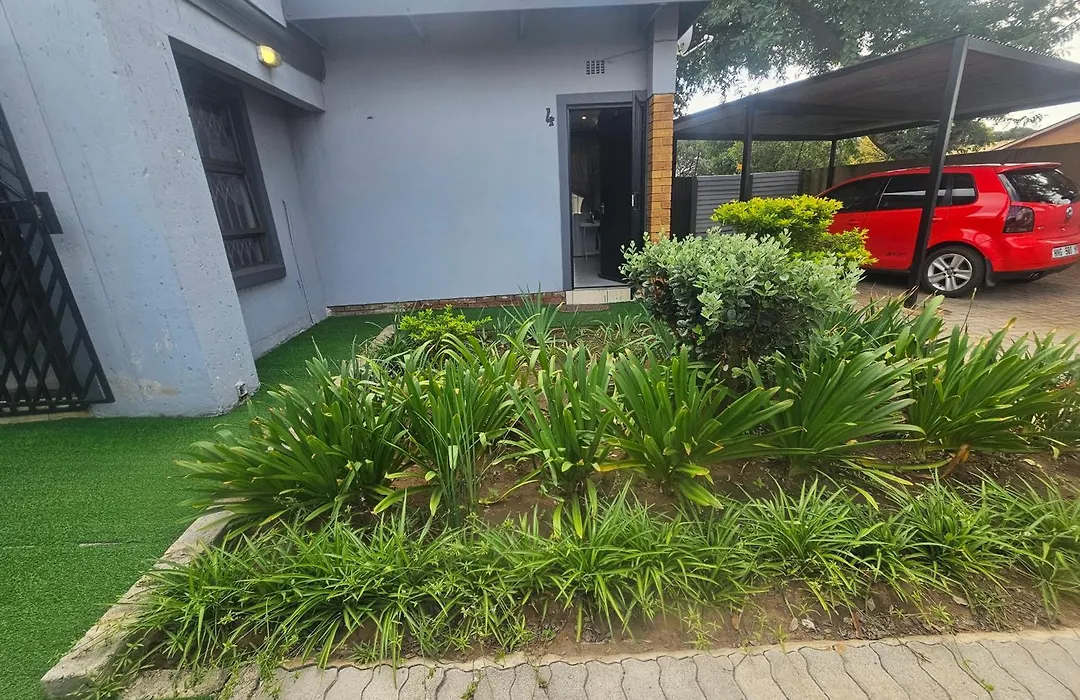 Yello Guest House-1