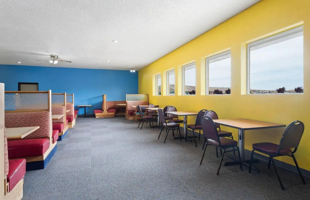 Days Inn By Wyndham Rawlins-1