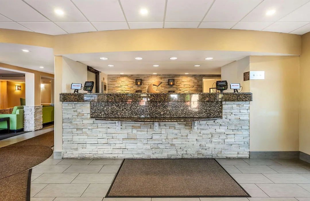 Comfort Inn & Suites East Hartford - Hartford-1