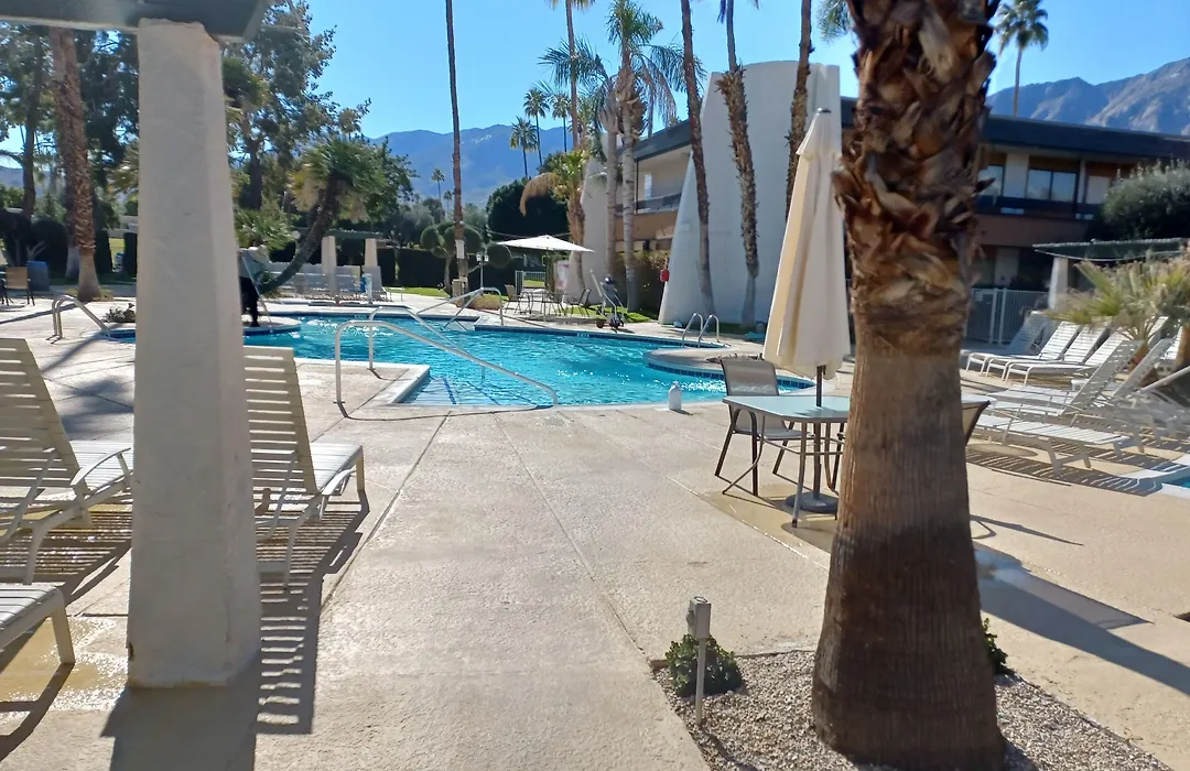 Travelodge By Wyndham Palm Springs-1