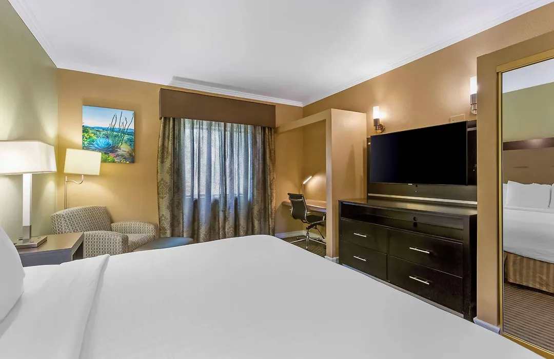 Royal Sun Hotel & Suites-1