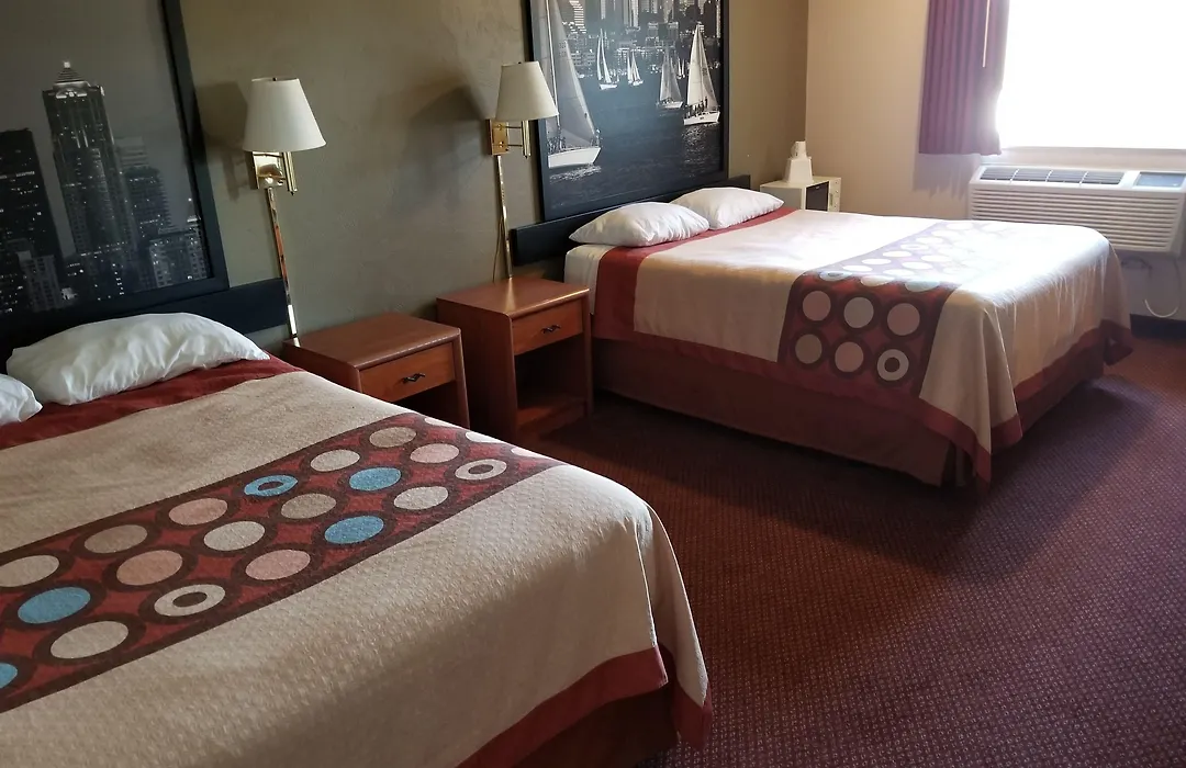 Super 8 By Wyndham Bellingham Airport/Ferndale-1