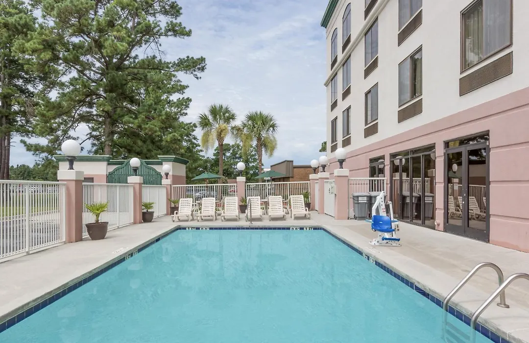Wingate By Wyndham Wilmington-1