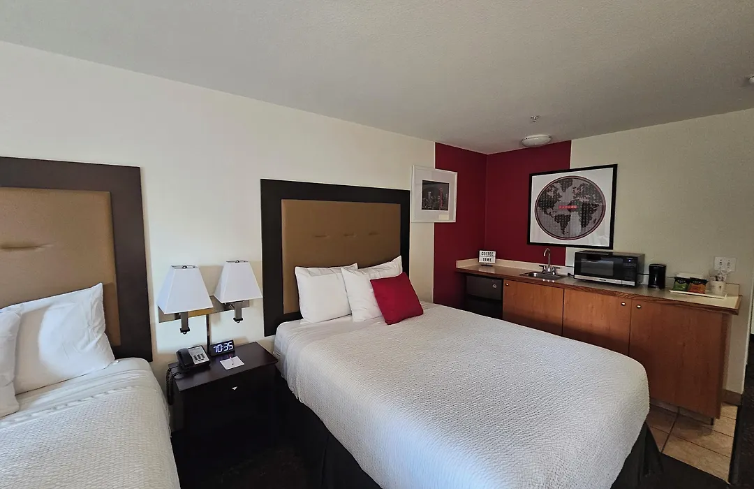 Ramada By Wyndham Seatac Airport-1
