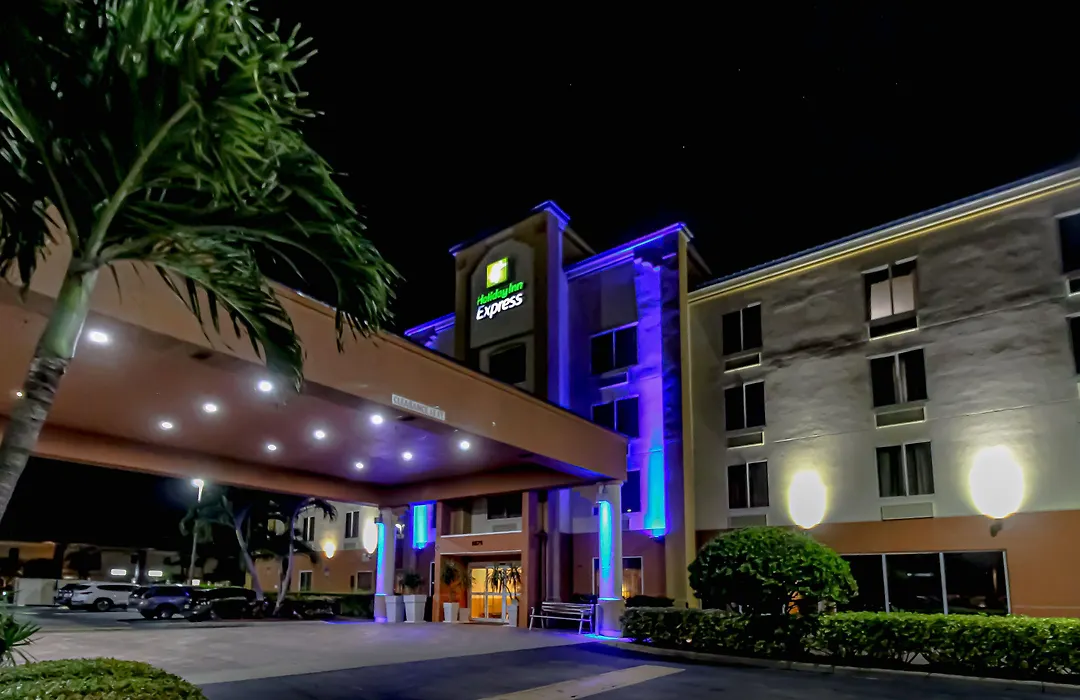 Holiday Inn Express Hotel & Suites Cocoa Beach By Ihg-1