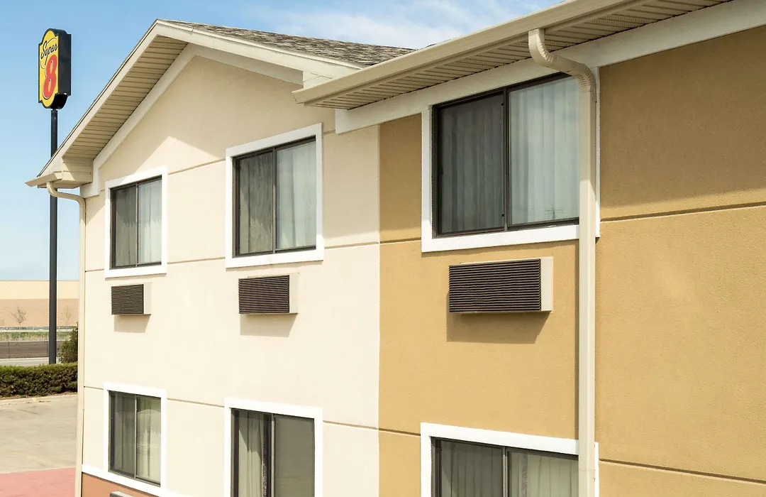 Super 8 By Wyndham Fond Du Lac-1
