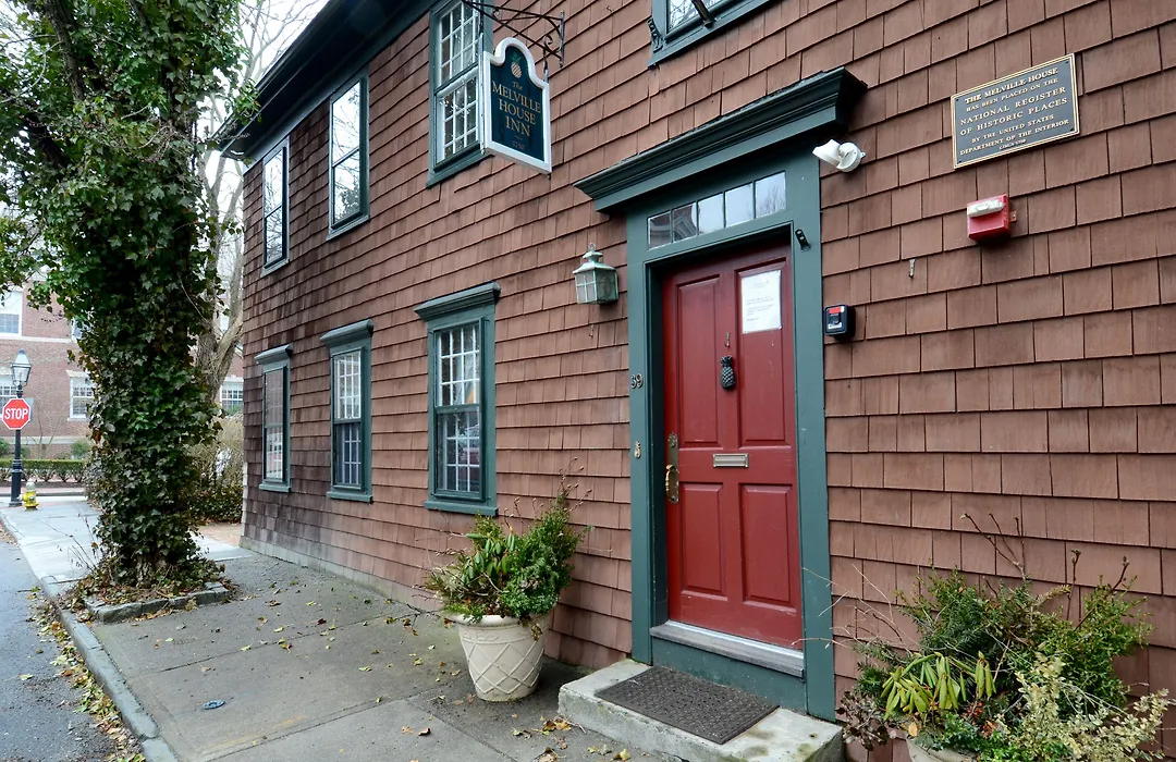 Melville House Newport-1