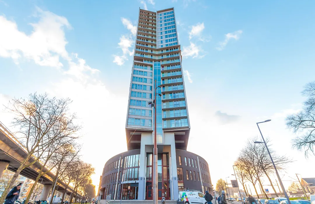 Art Hotel Rotterdam-Fully Renovated-1