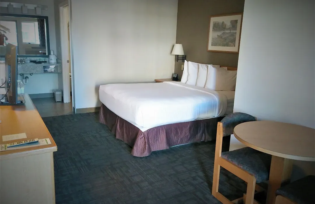 Sugarloaf Mountain Motel-1