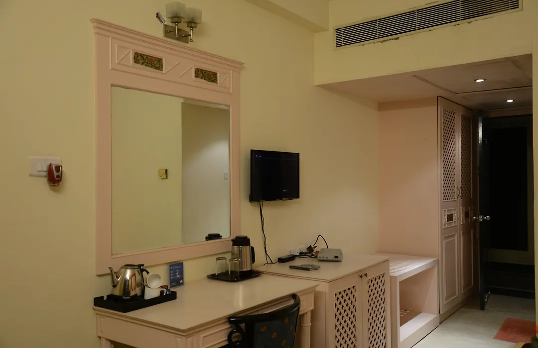 Treebo Gt Meridian, T-Nagar-1