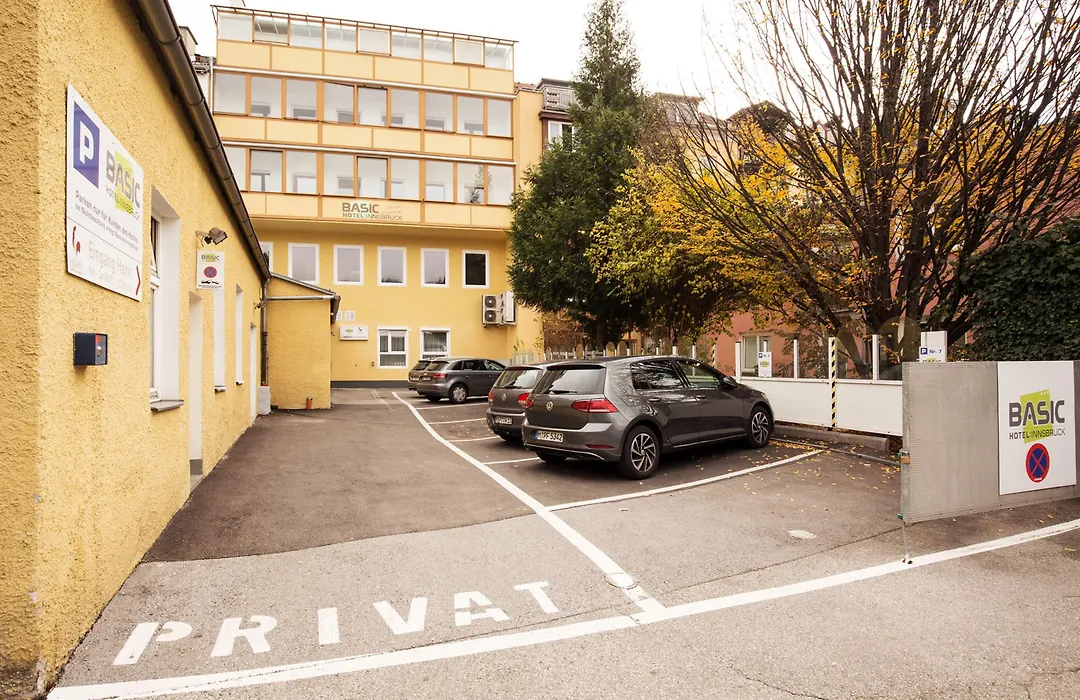 Basic Hotel Innsbruck-1