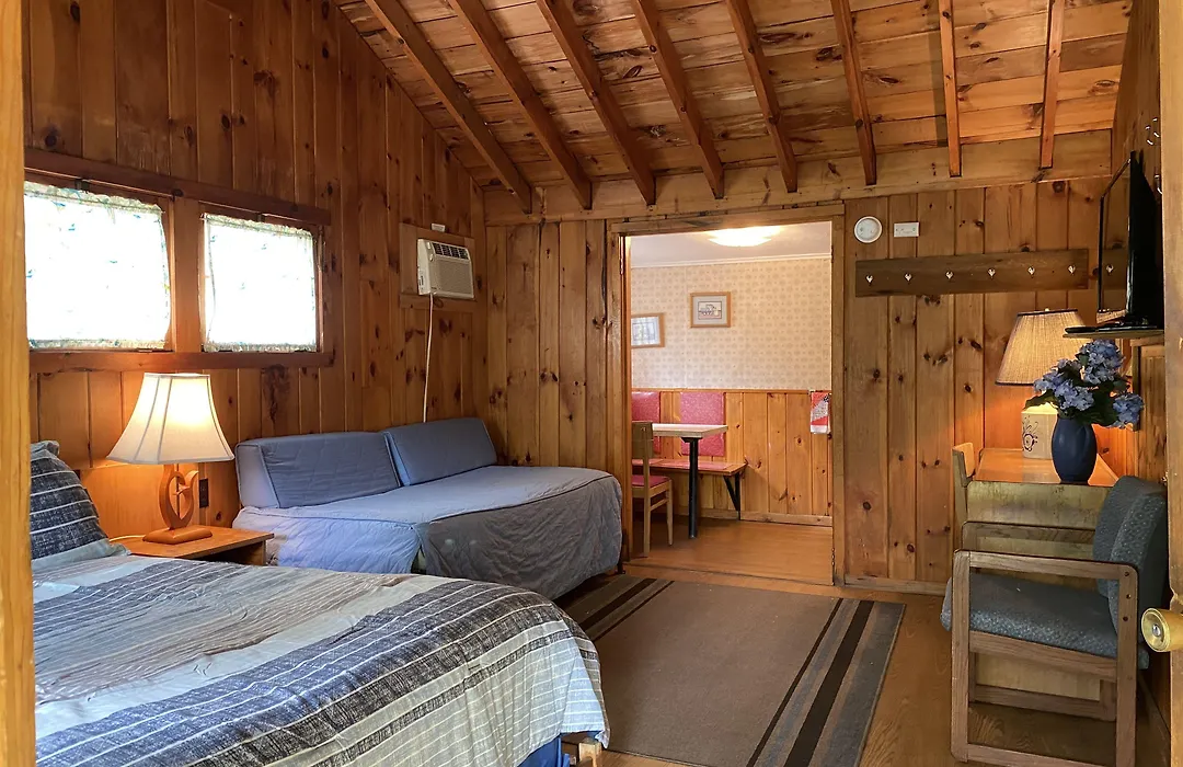 Amber Lantern Motel-1