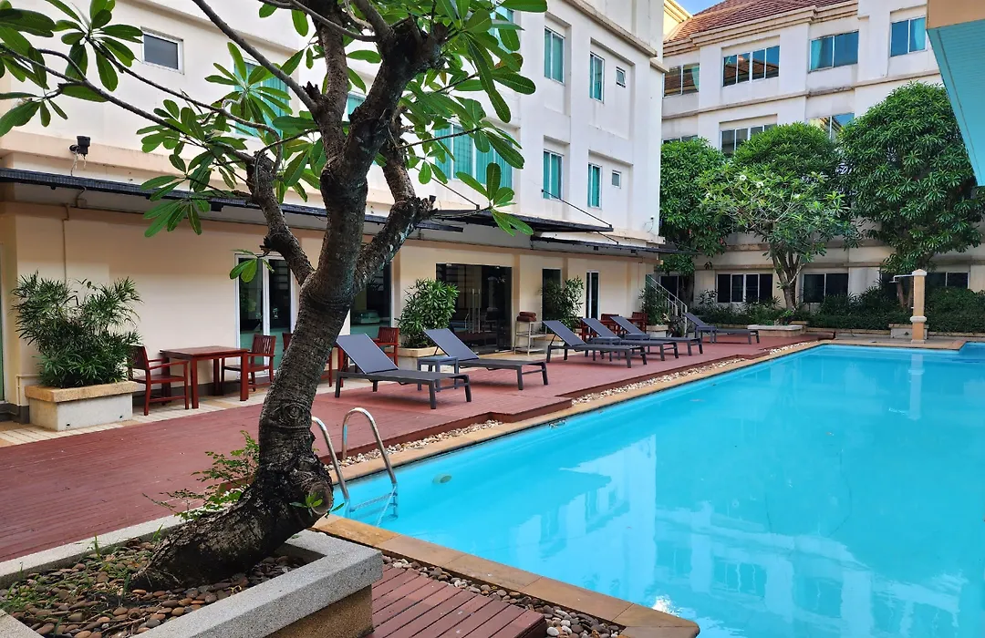 Avion Hotel-1