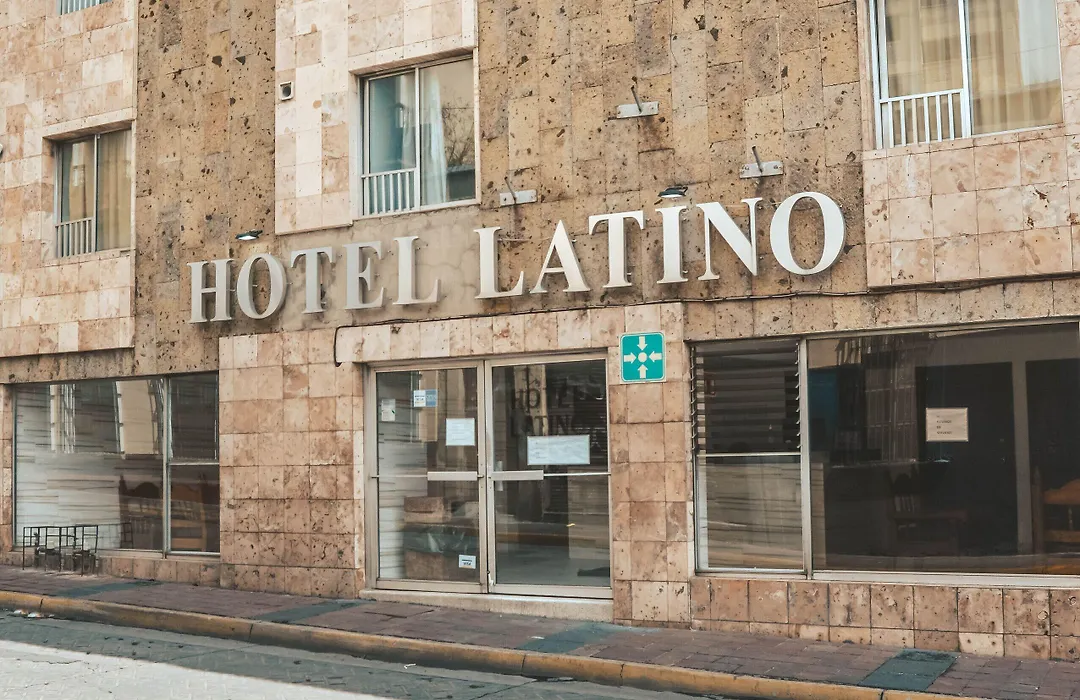 Hotel Latino-1