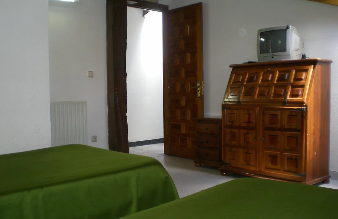 Hotel Puerta Romeros-1