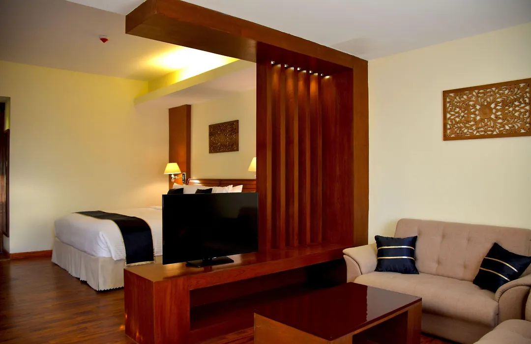 Eastern Palace Hotel-1