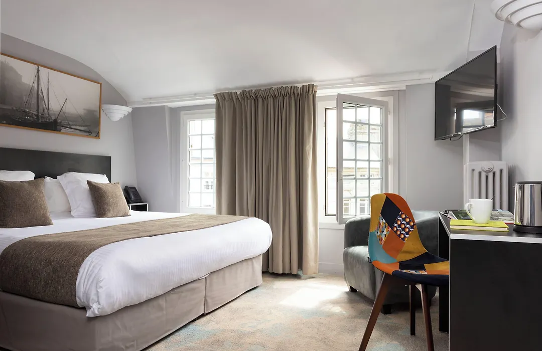 Hotel Le Dauphin Les Loges-1