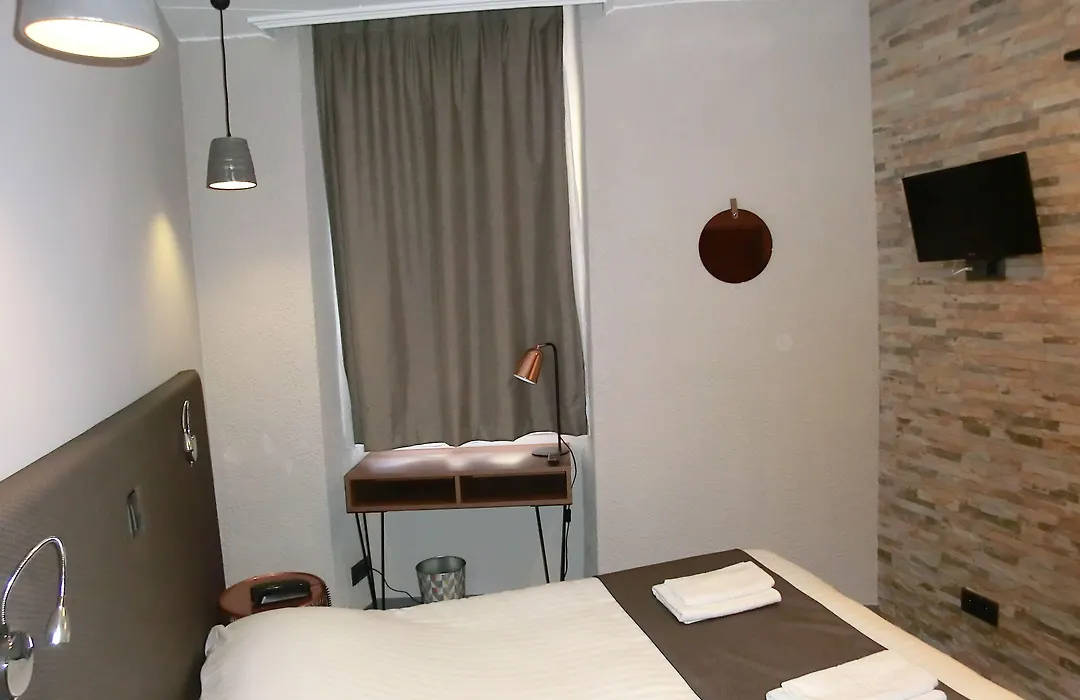 Hotel Sur Le Quai-1
