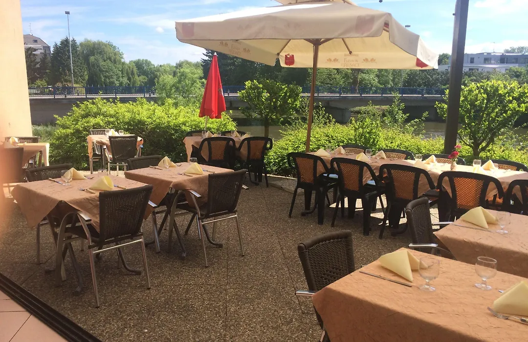 L'Hôtel des Bords de L'ill-1